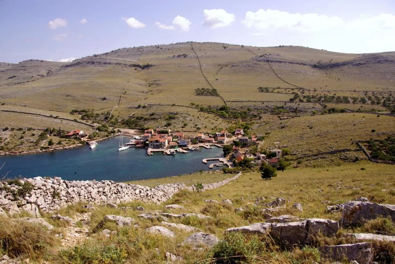 Robinson House With Sea View, Terrace Villa Tkon